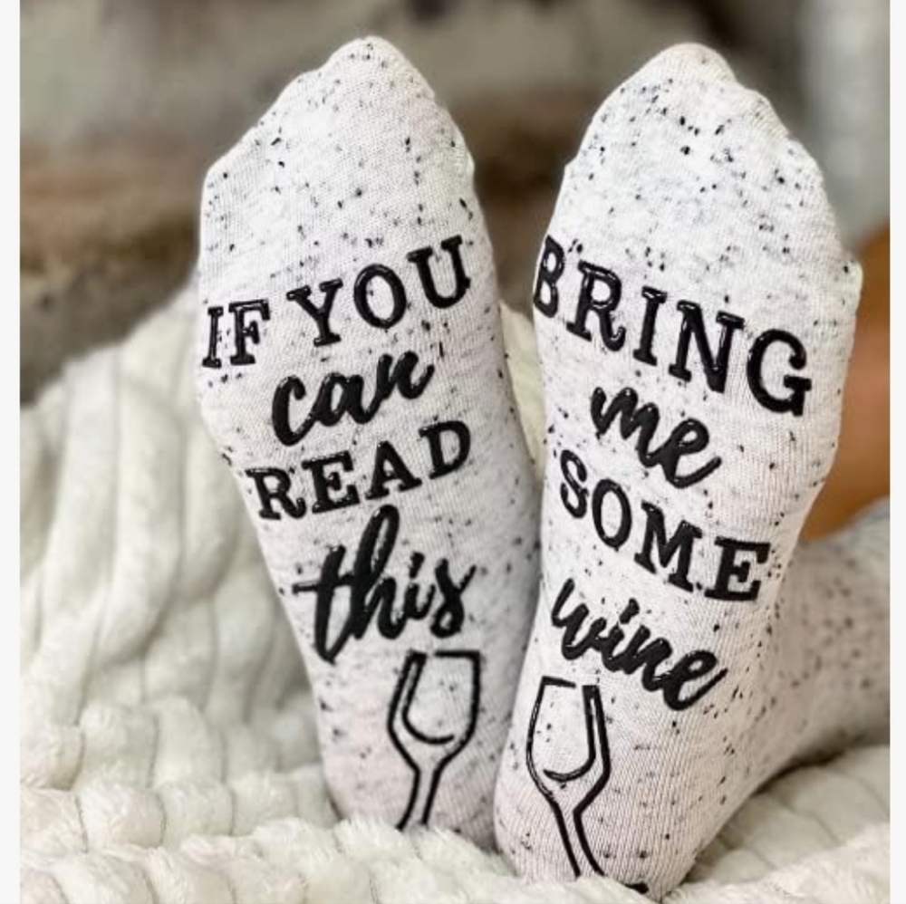 🍷 NWOT Wine Socks